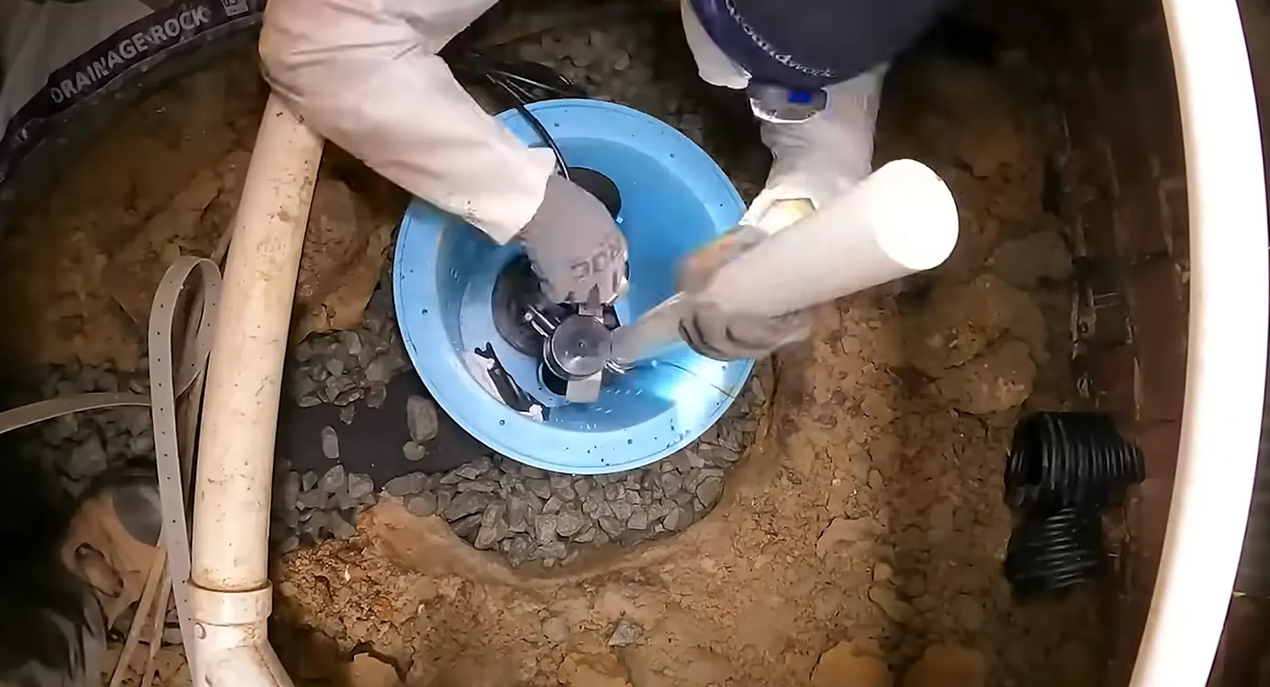 Flooded crawl space water extraction and slurry pumping equipment